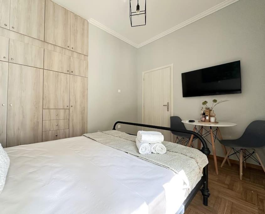 Athenian Cosy Gateaway Athens